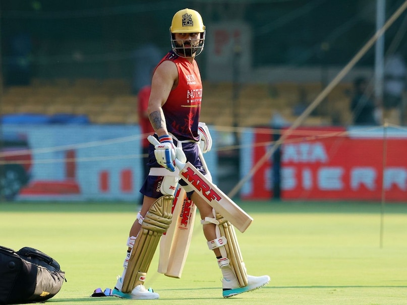 5 big records virat kohli eyes, Virat kohli 5 records vs delhi capitals, rcb vs dc, royal challengers Bengaluru vs delhi capitals, virat kohli records, virat kohli 300 sixes, virat kohli 10000 t20 runs, Virat Kohli, Kohli 300 sixes 