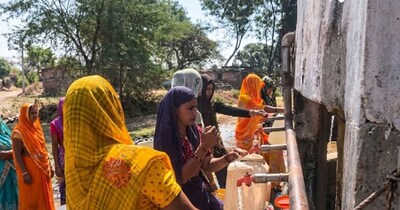 भोपाल के पास ग्रामीण इलाके में लोग पानी के लिए तरस रहे हैं. 