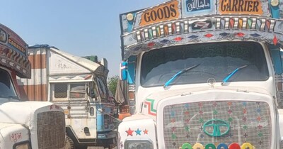 प्रशासन की इस कार्रवाई के बाद जिले के अन्य रेती घाटों पर भी अवैध खनन की चर्चाएं तेज हो गई हैं.