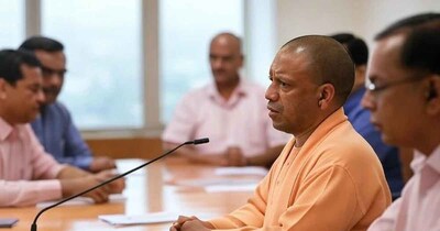 योगी आदित्यनाथ की अध्यक्षता में कैबिनेट बैठक.