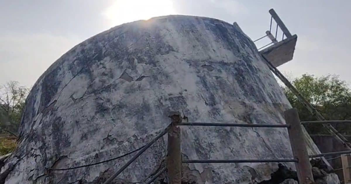 मऊगंज में भरभरा कर गिरी पानी की टंकी, टेस्टिंग के दौरान हुआ हादसा