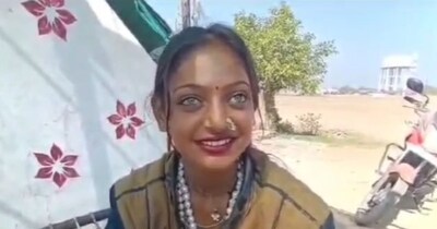 मोनालिसा के परिजनों से मिलेंगे डायरेक्टर सनोज मिश्रा