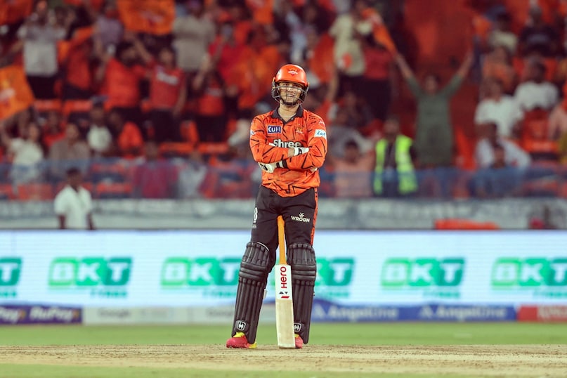 abhishek sharma, abhishek sharma 300 t20 sixes in india, abhishek sharma sixes records, abhishek sharma t20 sixes records, abhishek sharma sixes records in india, abhishek sharma sixer king, अभिषेक शर्मा, अभिषेक शर्मा 300 छक्के, अभिषेक शर्मा 300 टी20 छक्के, अभिषेक शर्मा टी20 छक्का रिकॉर्ड 