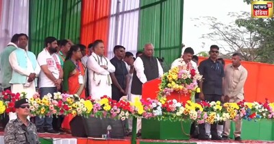 मल्लिकार्जुन खरगे के बयान पर बवाल: 'BJP-RSS जहरीले सांप, नमाज छोड़कर पहले मारो'