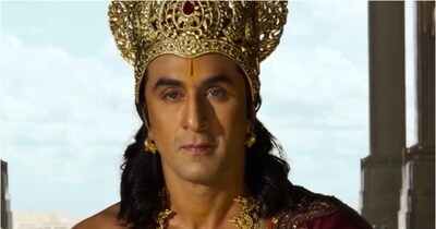 रणबीर कपूरपूर्वी: 7 तारे ज्यांनी डबल रोलने बॉक्स ऑफिस गाजवले, बच्चन ते हृतिकच्या पदार्पणापर्यंत