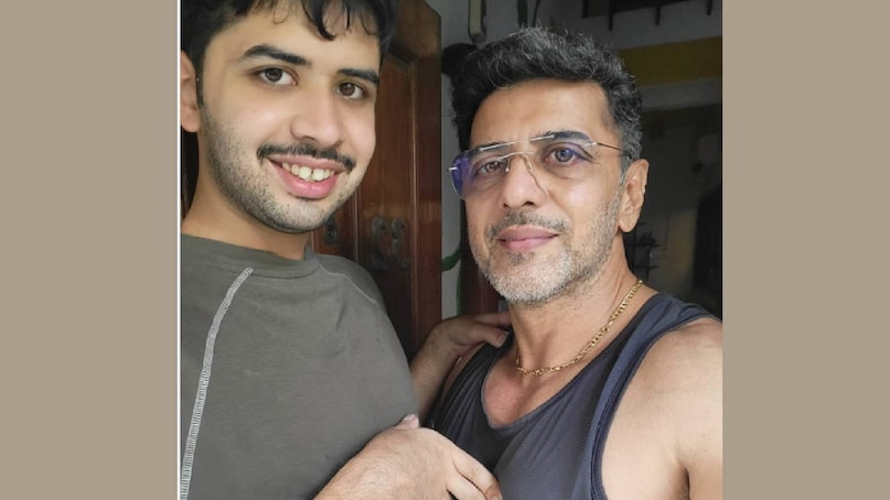 ഈ പ്രണയം സ്ഥിരീകരിക്കുമ്പോൾ ബബ്‌ലുവിന് പ്രായം 57 വയസ്. ശീതളിന് 24. ഇതേസമയം ബബ്‌ലുവിന്റെ മകന് 27 വയസുണ്ടായിരുന്നു. ഒരുവേള ബീനയും ബബ്ലുവും അവരുടെ മകനും ഒരുപാട് മാധ്യമശ്രദ്ധ പിടിച്ചുപറ്റിയവരാണ്. ഒരുപക്ഷേ, ചലച്ചിത്ര മേഖലയിൽ നിന്നും ഭിന്നശേഷിയുള്ള ഒരു മകന്റെ വിവരം അവബോധം എന്ന നിലയിൽ മാധ്യമ അഭിമുഖങ്ങളിലൂടെ അറിയിച്ചവരാണ് ബബ്‌ലുവും ബീനയും. അത്തരം കുഞ്ഞുങ്ങളെ പരിപാലിക്കുന്ന നിരവധിപ്പേർക്ക് അക്കാലങ്ങളിൽ ആ അഭിമുഖങ്ങൾ നൽകിയ പ്രചോദനം ഏറെയുണ്ട് (തുടർന്ന് വായിക്കുക)