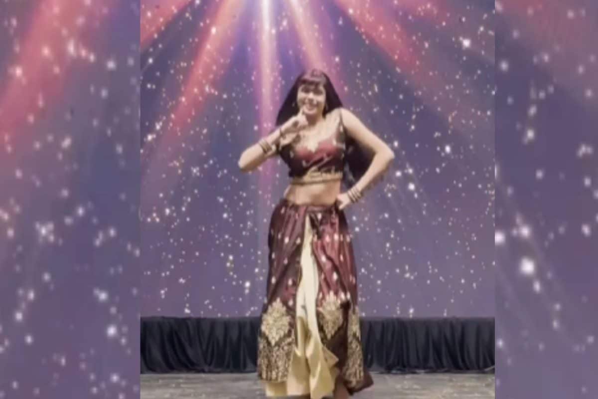 शादी के संगीत में छा गई छोटी बहन, ‘बरसो रे’ गाने पर किया गजब का डांस, तालियों से गूंज उठा माहौल