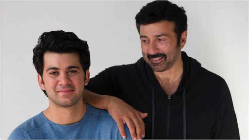 धर्मेंद्र के बेटे सनी देओल ने फिल्मों पर कई दशक तक राज किया. उन्होंने एक्शन हीरो के तौर पर अपनी ऐसी पहचान बनाई जिसे कोई मात नहीं दे पाया. सनी देओल ने अपने बेटे को फिल्मों में लॉन्च करने के लिए निर्देशन की कमान भी संभाली. उन्होंने साल 1999 में फिल्म ‘दिल्लगी’ से निर्देशन की शुरुआत की और फिर 2016 में ‘घायल वन्स अगेन’ का निर्देशन किया. 