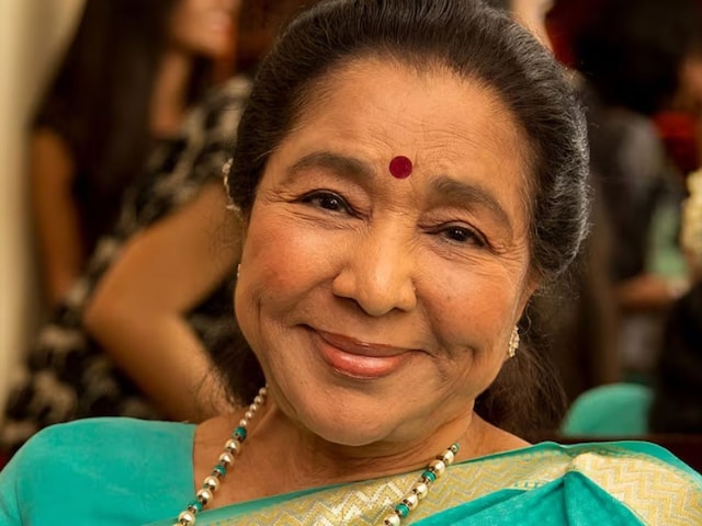 Asha Bhosle Health Live: हॉस्पिटल में चल रहा आशा भोसले का इलाज