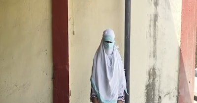 पीड़िता की शिकायत पर आरोपी पति को जेल भेज दिया गया है.