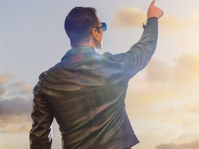 Akshay Kumar success story, Akshay Kumar first salary, Akshay Kumar martial arts coach, Akshay Kumar modeling break, Akshay Kumar movies, अक्षय कुमार का संघर्ष, अक्षय कुमार की पहली सैलरी, बॉलीवुड सुपरस्टार की कहानी, अक्षय कुमार बायोग्राफी, बिना गॉडफादर के सुपरस्टार