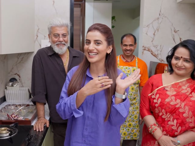 चंपारन मटन को लेकर अक्षरा सिंह के घर में घमासान, मां नीलिमा सिंह ने रखी शर्त