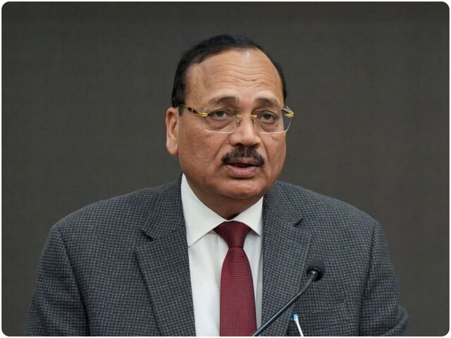 पश्चिम बंगाल SIR पर कितने मामले हैं, लगता है अलग बेंच बनानी पड़ेगी: CJI