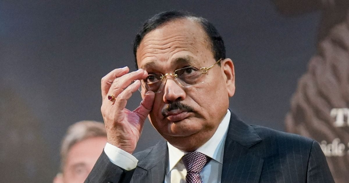 CJI Surya Kant | Malda Judicial Officers Gherao | CJI सूर्यकांत को सता रही थी चिंता, रात 2 बजे तक जगे रहे, दिल्ली से 1400KM दूर 7 जजों संग क्या हुआ?