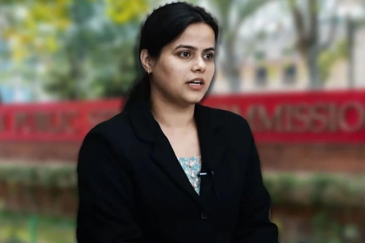 UPSC टॉपर शक्ति दुबे को कहां मिली पहली पोस्टिंग, 21 नए IAS अधिकारियों को किन-किन जिलों में भेजा गया?