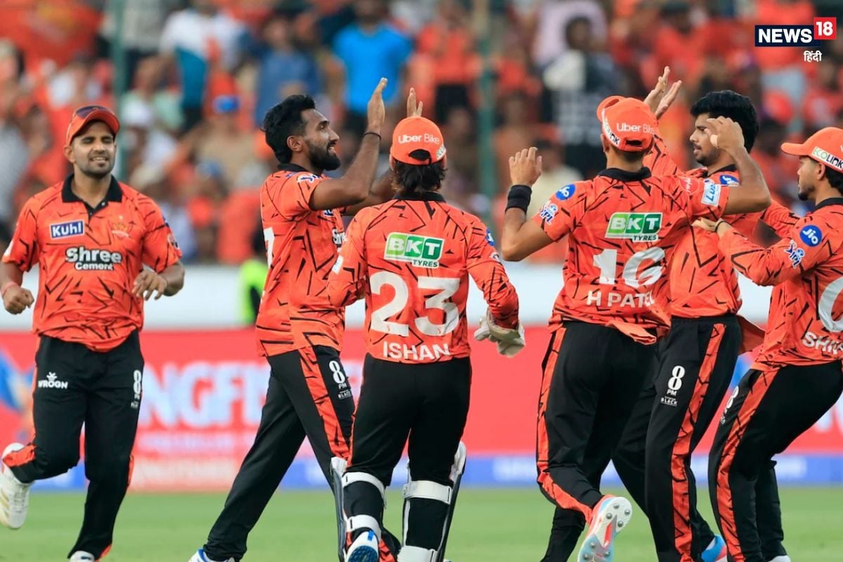 IPL 2026: लगातार 5 मैच जीतने वाली सनराइजर्स हैदराबाद को लगा बड़ा झटका, पर्पल कैप होल्डर गेंदबाज ने अचानक छोड़ी टीम