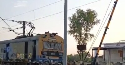 बिहार के वैशाली में हाजीपुर–सुगौली रेलखंड पर घटारो हाल्ट के पास एक बड़ी लापरवाही सामने आई.