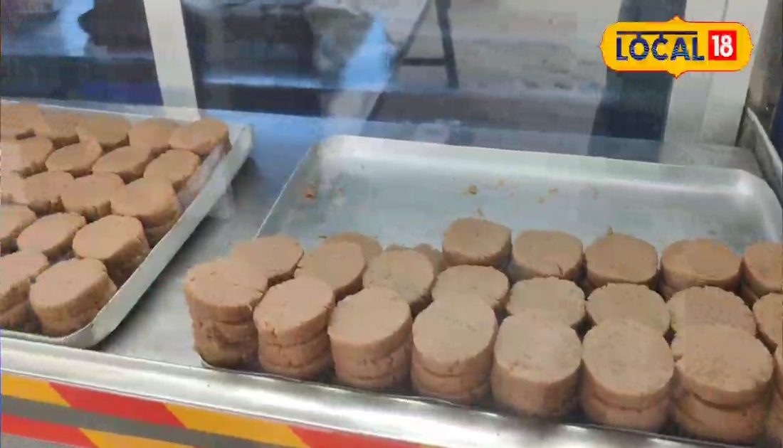 दुकान देख धोखा न खाना, सऊदी, दुबई तक जाता है इस झोपड़ी में बना पेड़ा! कीमत ₹10