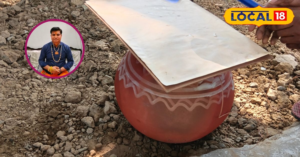 घर में मिट्टी का घड़ा किस दिशा में रखें? जानें सही नियम और फायदे