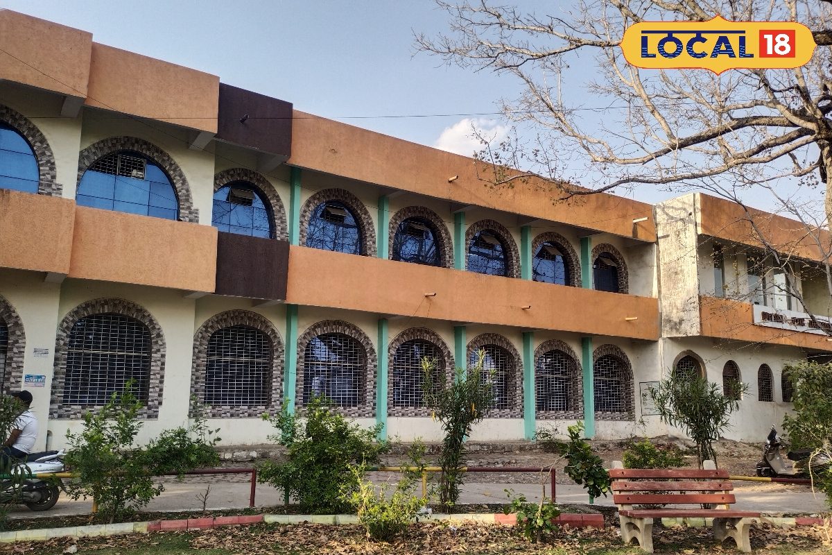 सागर के ये 5 सरकारी स्कूल बना रहे भविष्य, 9वीं-11वीं एडमिशन ओपन, यहां से पढ़े बने बड़े अधिकारी