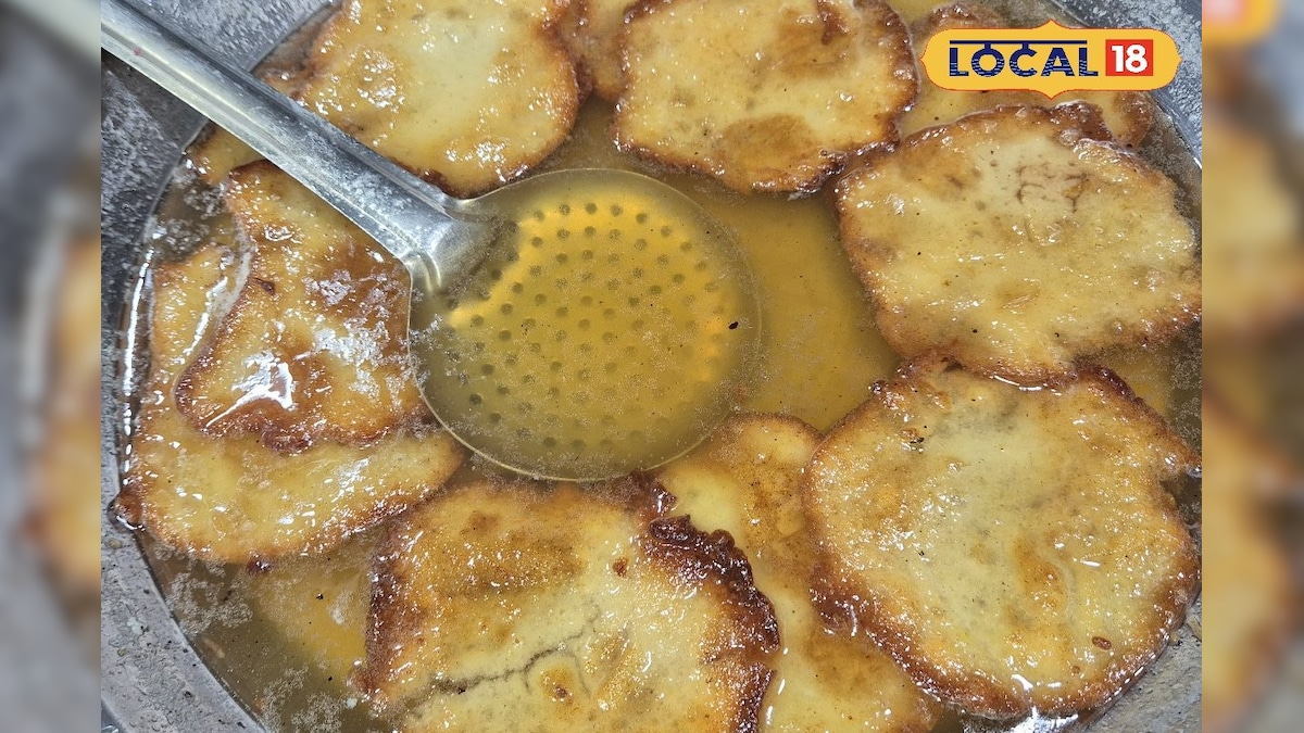 दूर से खींच लाती है मालपुआ की खूशबू, मुंह में जाते ही घुल जाती है चाशनी में डूबी कुरकुरी पपड़ी