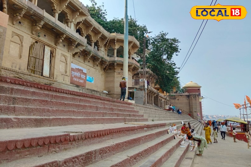 गंगा किनारे बैठकर थे रचना