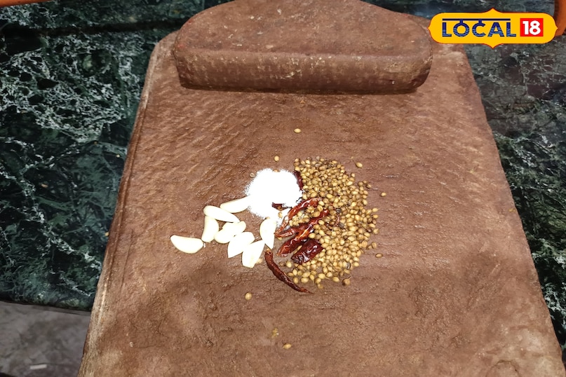 गांव की स्वादिष्ट थाली