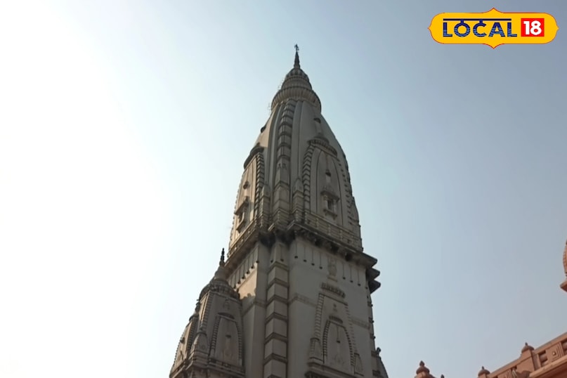 आते हैं हजारों पर्यटक