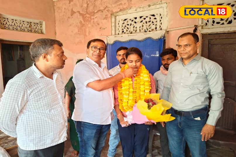 Mau news, local news, latest news, up news, up board, high school topers, mau high school toper up board