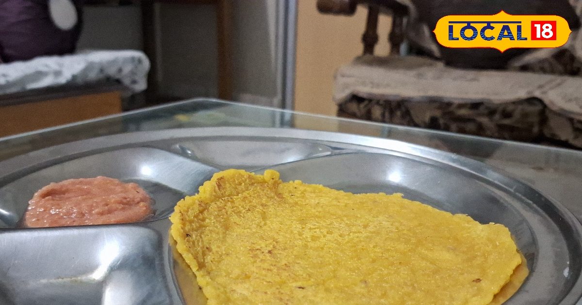 क्या आपका चीला तवे पर चिपकता है? ऐसे बनाएं नरम और कुरकुरा बेसन का चीला