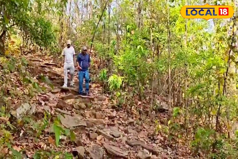 किताबों से भी खूबसूरत है कांति झरना, 200 फीट की ऊंचाई से गिरती है दूधिया धार IMG 20260415 WA0007 watermark 15042026 201500.jpg 2026 04 32f28f5446d3cdabf4823d540d1adeae