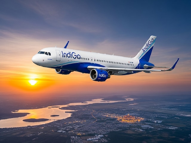 एयर फेयर पर पड़ी मिडिल ईस्‍ट संकट की मार, इंडिगो ने ₹10000 तक बढ़ाए अपने किराए