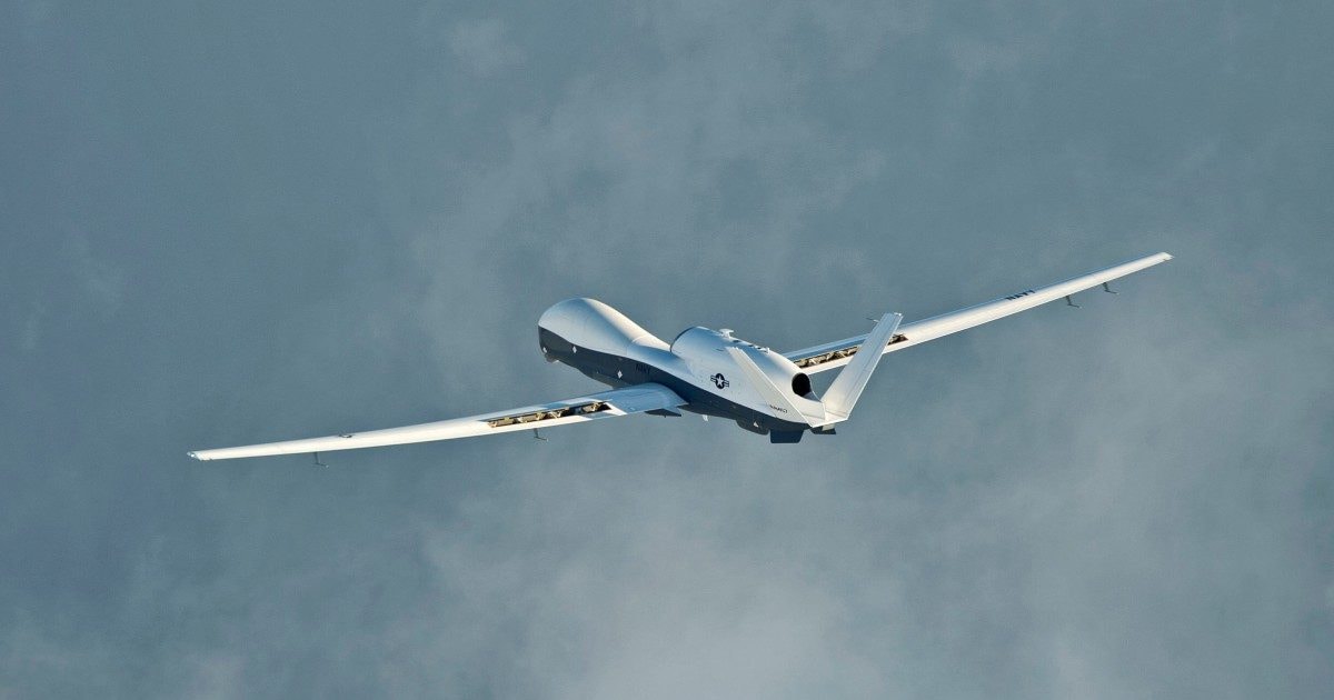 US नेवी का MQ-4C Triton ड्रोन फारस की खाड़ी में क्रैश