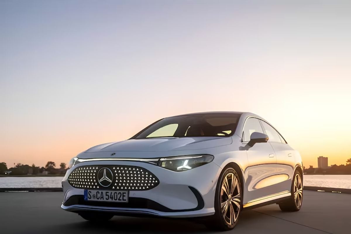 800V चार्जिंग, ADAS और 792KM रेंज! Mercedes CLA EV की इंडियन मार्केट में एंट्री, कीमत ₹55 लाख से शुरू