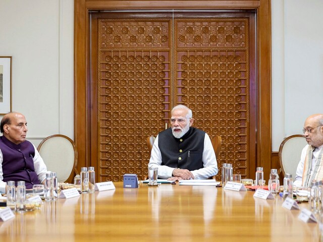 पश्चिम एशिया की जंग से भारत पर संकट? PM मोदी की बैक-टू-बैक मीटिंग में क्या हुआ