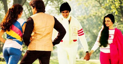 नई दिल्ली. 70 का दशक 'एंग्री यंग मैन' अमिताभ बच्चन और ब्यूटी क्वीन रेखा का दौर था. 'दो अनजाने' से शुरू हुआ उनका सफर 'मुकद्दर का सिकंदर' और 'मिस्टर नटवरलाल' जैसी फिल्मों के जरिए बॉक्स ऑफिस पर सफलता का नया अध्याय लिख रहा था. हर प्रोड्यूसर और डायरेक्टर इस जोड़ी को अपनी फिल्मों में लेने के लिए बेताब था. लेकिन, जैसे-जैसे सत्तर का दशक खत्म हो रहा था और अस्सी का दशक आ रहा था, पर्दे के पीछे एक और 'खतरनाक' जोड़ी बन रही थी, जिसकी रिलीज ने बॉलीवुड का माहौल बदल दिया. (तस्वीर AI की मदद से बनाई गई है.)