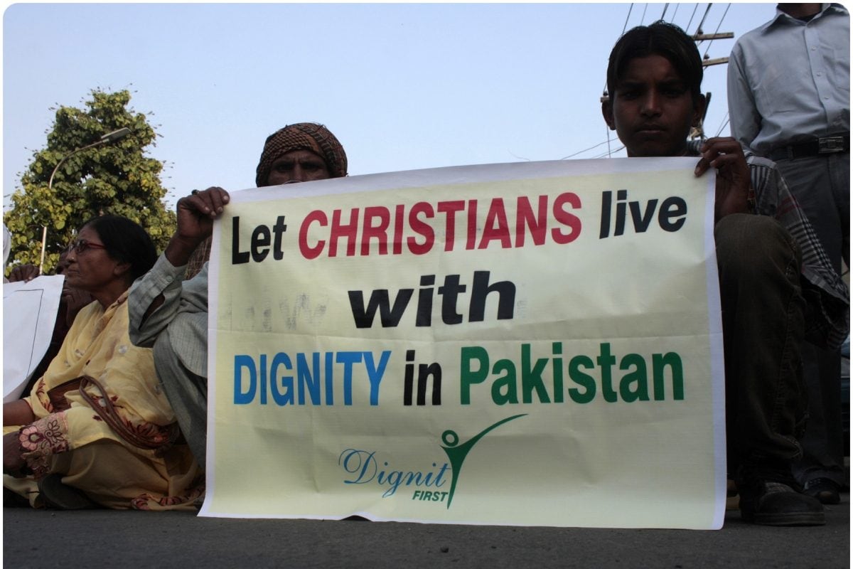 नाबालिग ईसाई बच्ची की मुस्लिम शख्स से शादी जायज, पाकिस्तानी कोर्ट के खौफनाक फैसले से ब्रिटेन भी आगबबूला