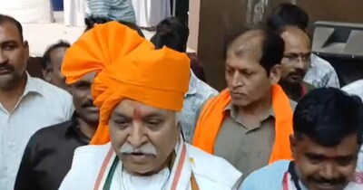 प्रवीण तोगड़िया ने मोनालिसा के लिए कही ये बात