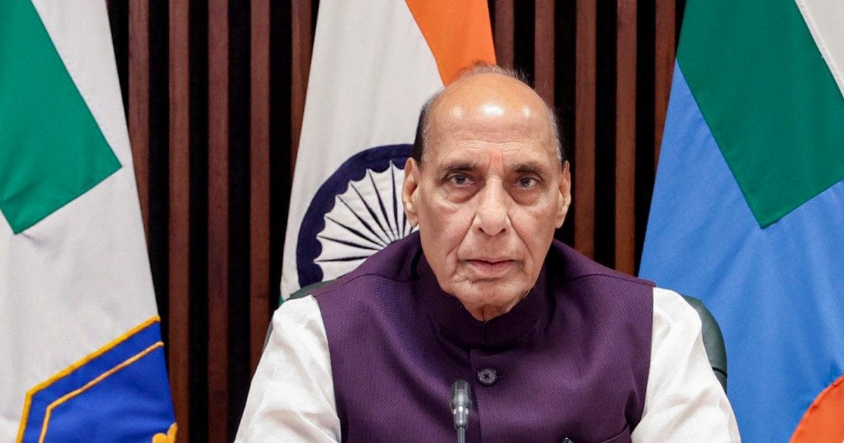 पश्चिम एशिया संकट पर भारत की बड़ी बैठक: राजनाथ सिंह ने की अध्यक्षता, तेल और गैस सप्लाई पर राहत भरी खबर | West Asia Crisis: Rajnath Singh chairs inter-m