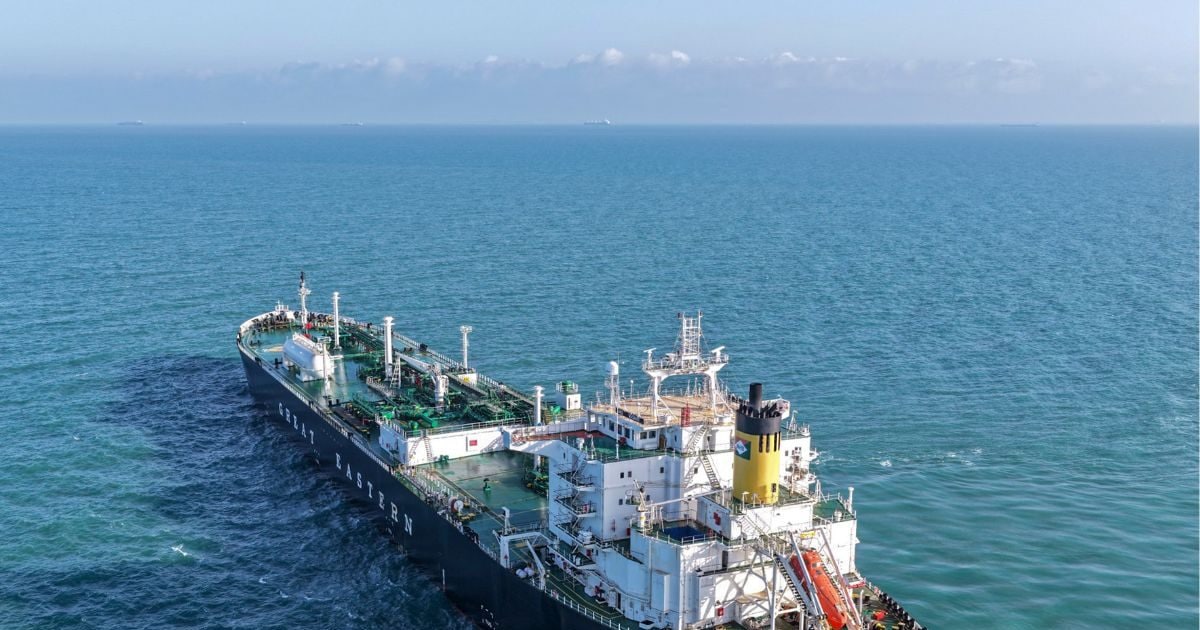 Strait of Hormuz | Indian Ships Crosses Strait of Hormouz | होर्मुज से तिरंगा तानकर निकले समंदर के आठ सिकंदर