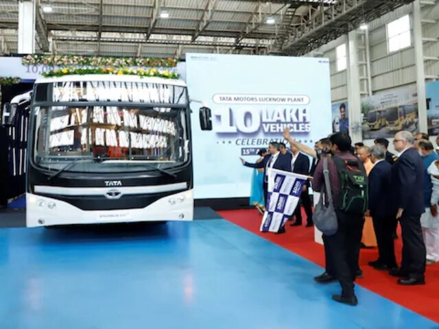 एक 'खटारा' ट्रक से शुरू हुआ सफर, 10 लाखवें कमर्शियल व्हीकल तक पहुंचा!