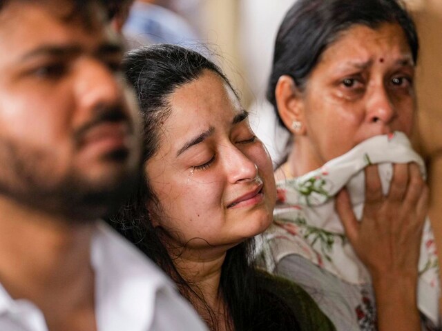 'हमें सच जानना', अहमदाबाद प्लेन क्रैश पीड़ित परिवारों की PM मोदी से गुहार