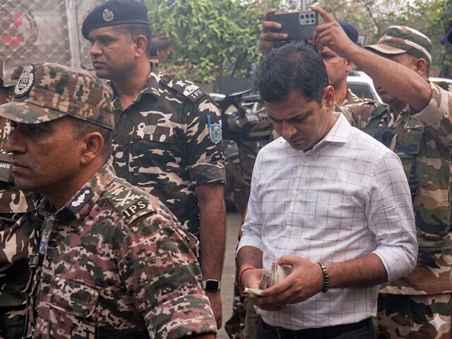  बंगाल में जहांगीर के गुंडों से कैसे घिर गए सीएम योगी के 'सिंघम' अजयपाल शर्मा?