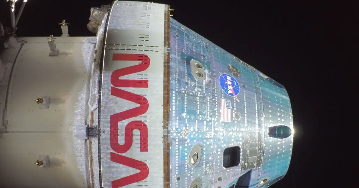 आर्टेमिस II में एस्ट्रोनॉट्स साथ में ‘खिलौना’ क्यों ले गए हैं? 50 लाख से ज्यादा नाम ले जाने वाले ‘राइज’ के बारे में कितना जानते हैं आप?