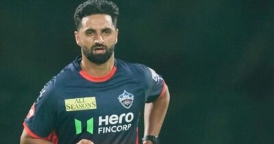 आकिब नबी की गेंदबाजी को इरफान पठान ने निखारा. 