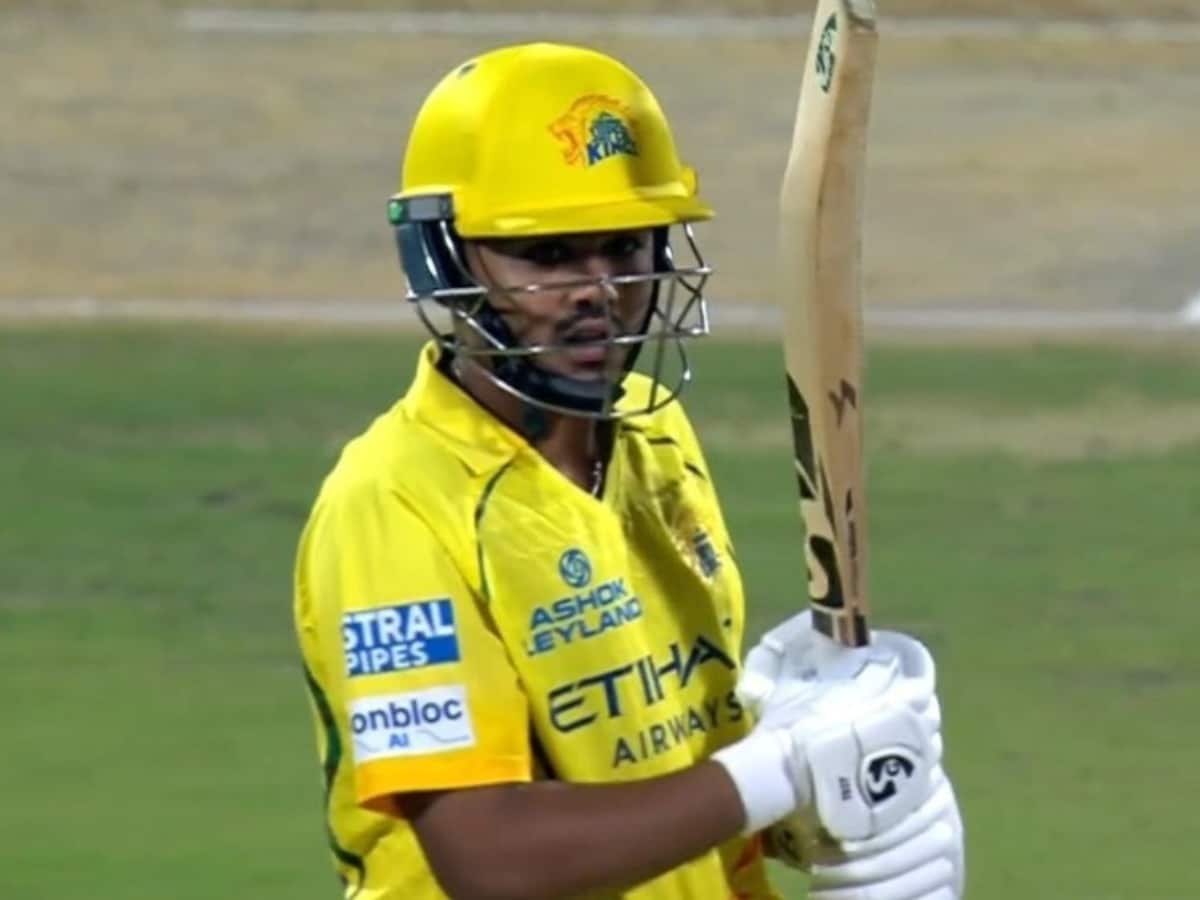 Ayush Mhatre, Ayush Mhatre breaks suresh raina records, Ayush Mhatre 73 runs, Ayush Mhatre vaibhav suryavanshi, Ayush Mhatre csk, Ayush Mhatre chennai super kings, Ayush Mhatre youngest half centurian, आयुष म्हात्रे, सीएसके, वैभव सूर्यवंशी