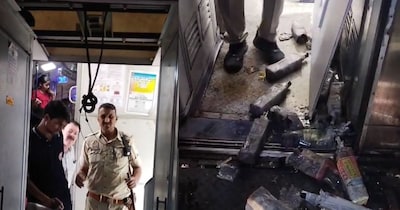 ट्रेन से शराब तस्करी.