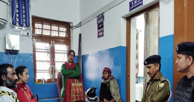 सलूणी की एक युवती की जम्मू के कठुआ के खरखौता के बणी गांव के युवक से फोन पर बातचीत होती थी. 