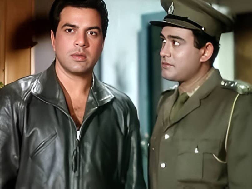 Lata Mangeshkar vs Asha Bhosle, Lata Mangeshkar vs Asha Bhosle superhit songs, Asha Bhosle timeless evergreen songs, Asha Bhosle song parde mein rehne do parda na uthao lyrics, Dharmendra shiakr movie release date, Asha Bhosle husband name, Lata Mangeshkar Asha Bhosle relations, shiakr movie Dharmendra ki, shiakr movie 1968 cast, shiakr movie hit or flop, shiakr movie songs, shiakr movie song parde mein rehne do, lata Mangeshkar Asha Bhosle movie