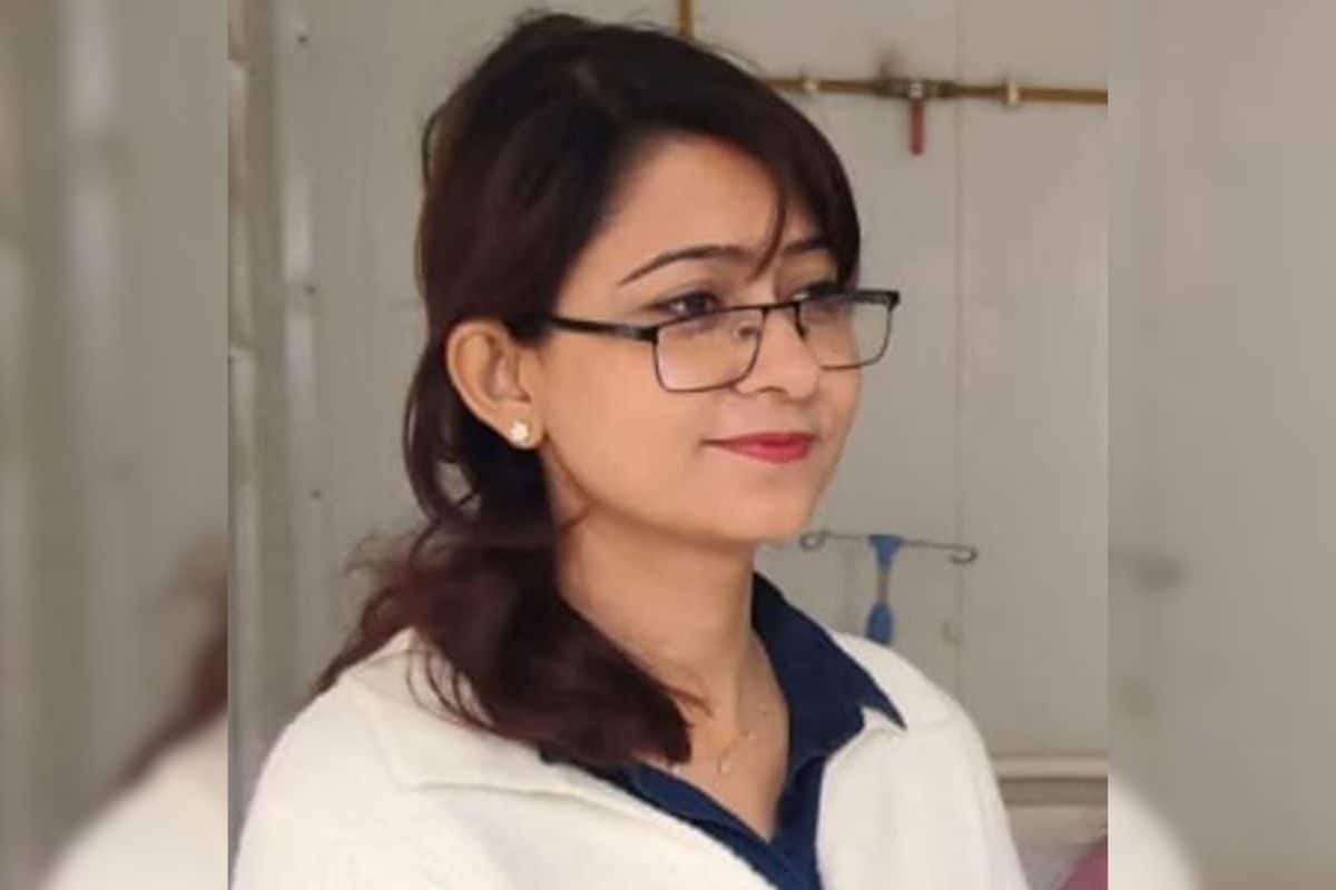 कौन हैं डुमरा की CO डॉली कुमारी, जिन्हें किया गया सस्पेंड, CM नीतीश के प्रोग्राम में बरती थी लापरवाही